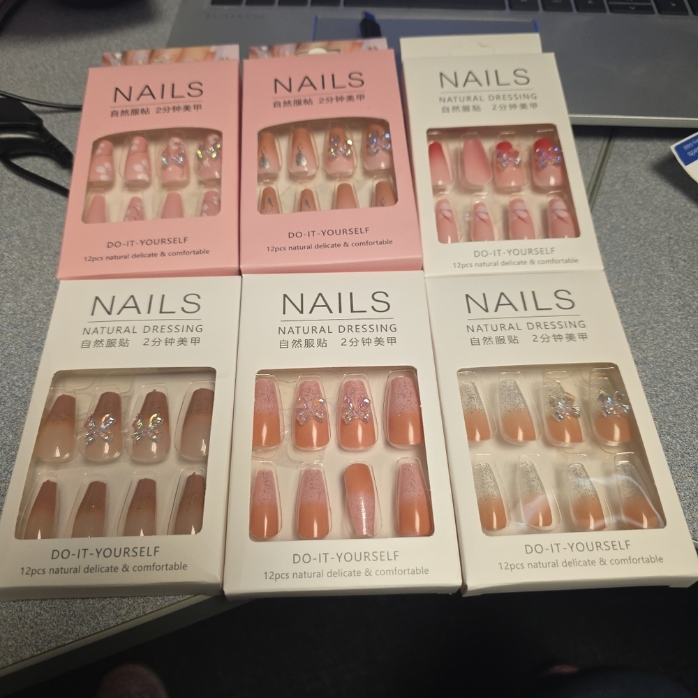DIY Nail Set with Pink and Nude Tones
